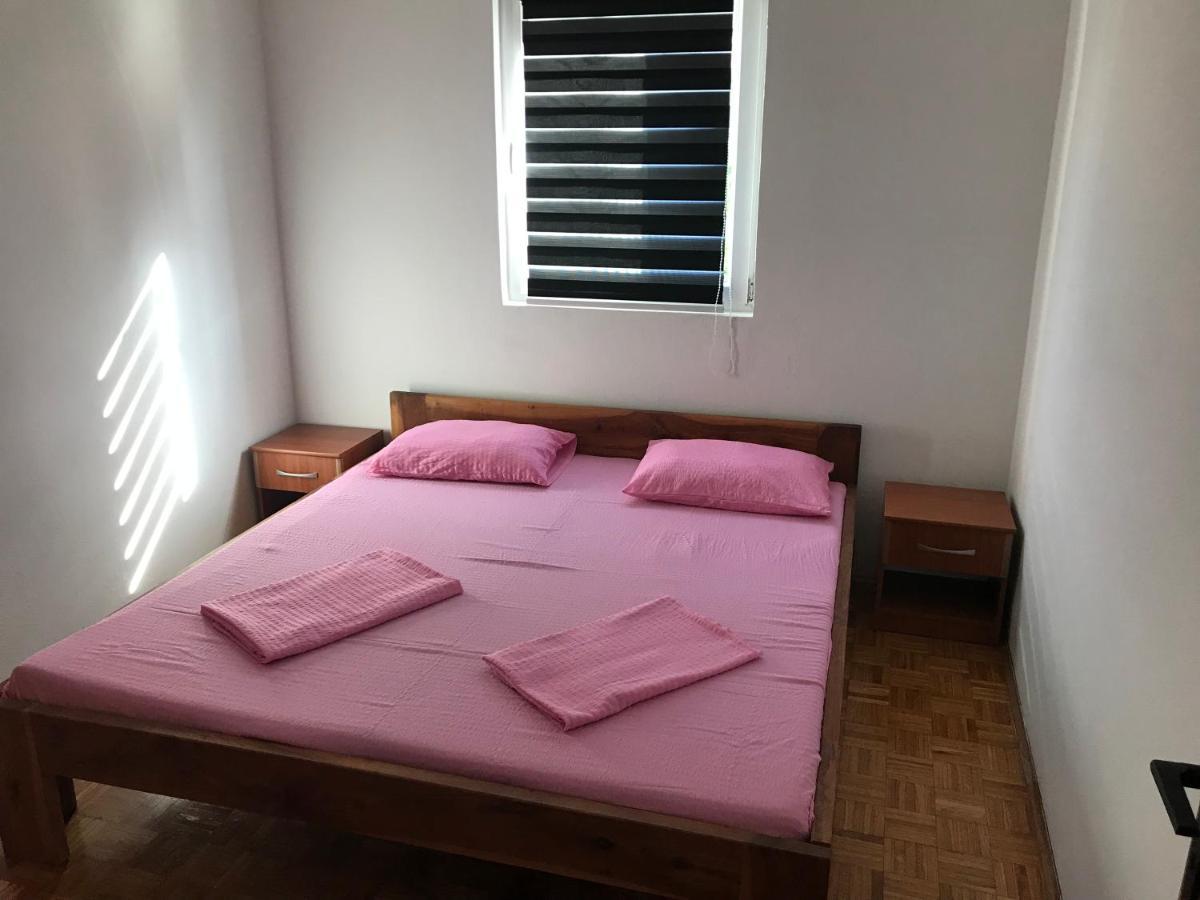 Apartmani Nerko Pag Town Exteriör bild