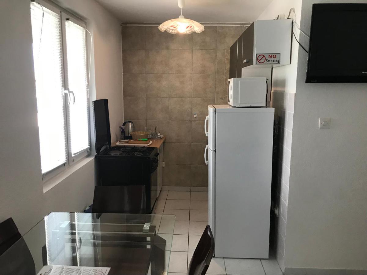 Apartmani Nerko Pag Town Exteriör bild