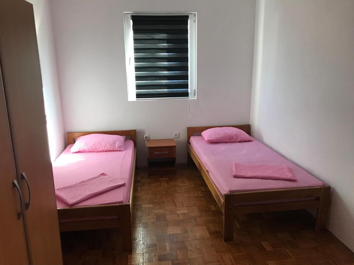 Apartmani Nerko Pag Town Exteriör bild